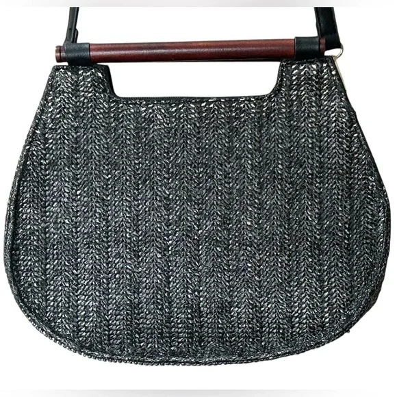 Handbag Republic Black Vegan Woven 2 Way Crossbody/Satchel Removeable Strap - Picture 2 of 9